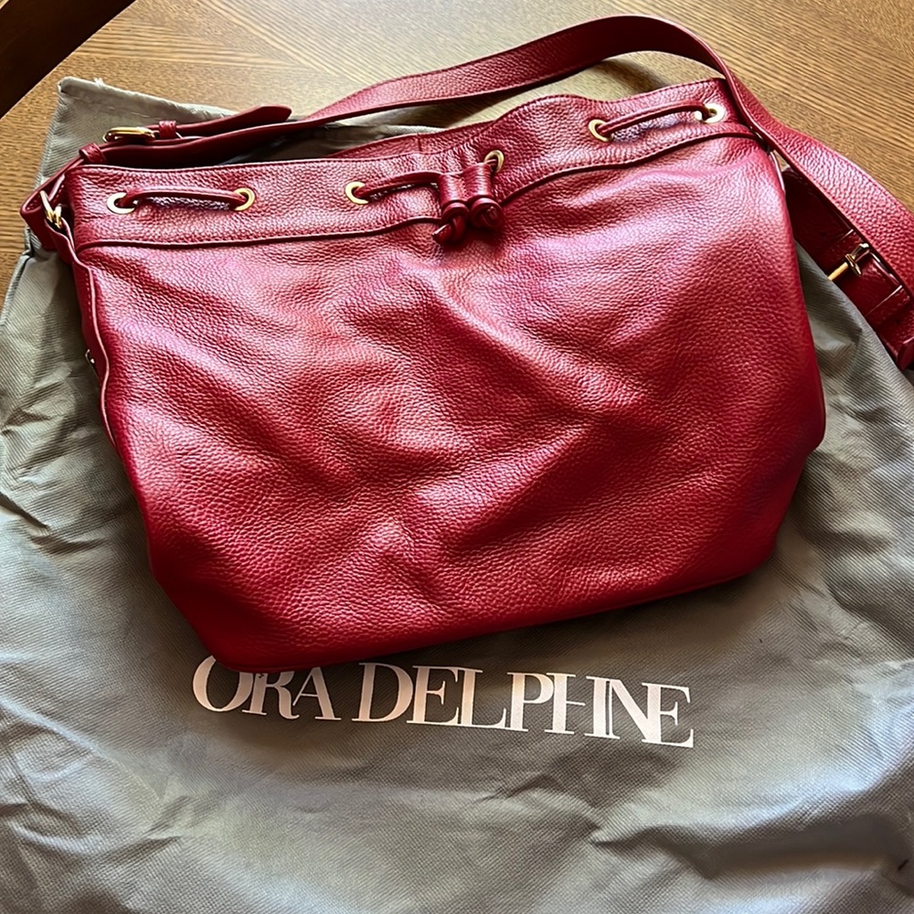 EUC OraDelphine SHOULDER BAG